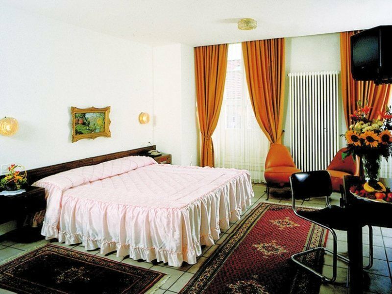 Hotel Dell'Angelo Λοκάρνο Δωμάτιο φωτογραφία